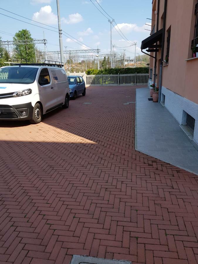 Appartamento Delle Rose Sesto Calende Exterior photo